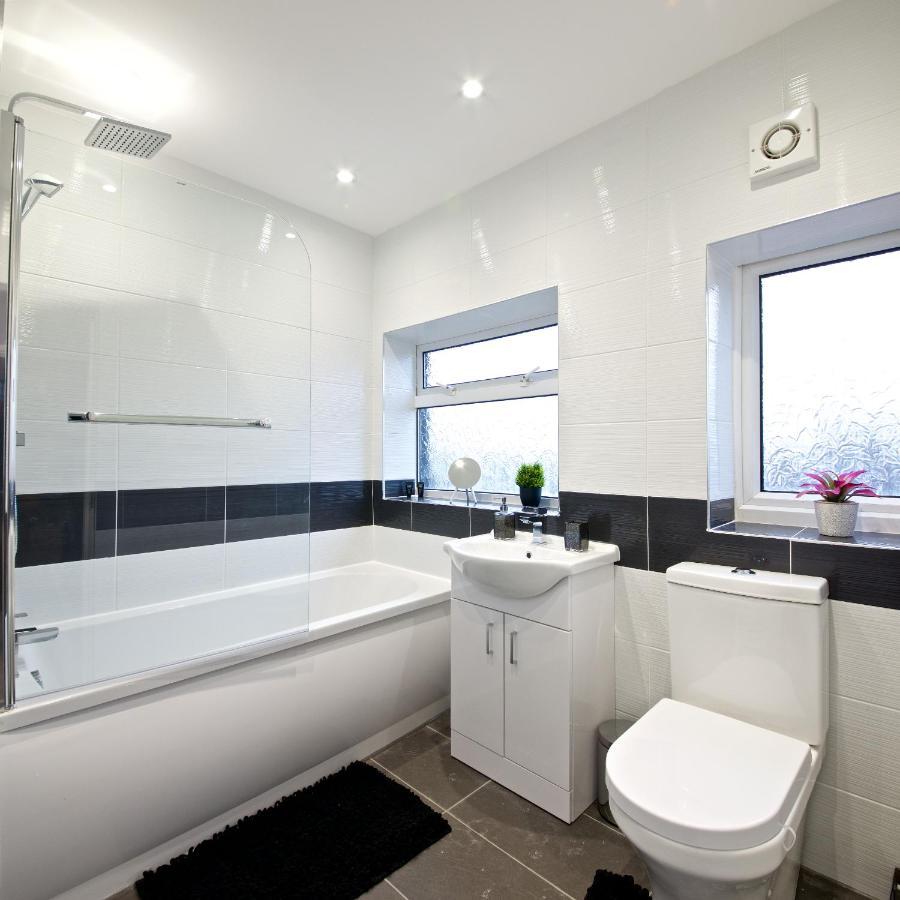 Beautiful Cozy Home With Free Parking Manchester Buitenkant foto