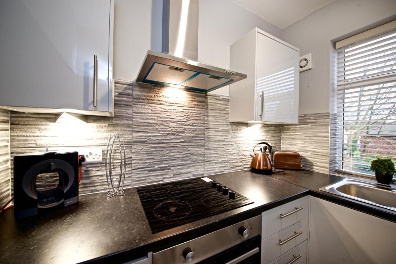 Beautiful Cozy Home With Free Parking Manchester Buitenkant foto