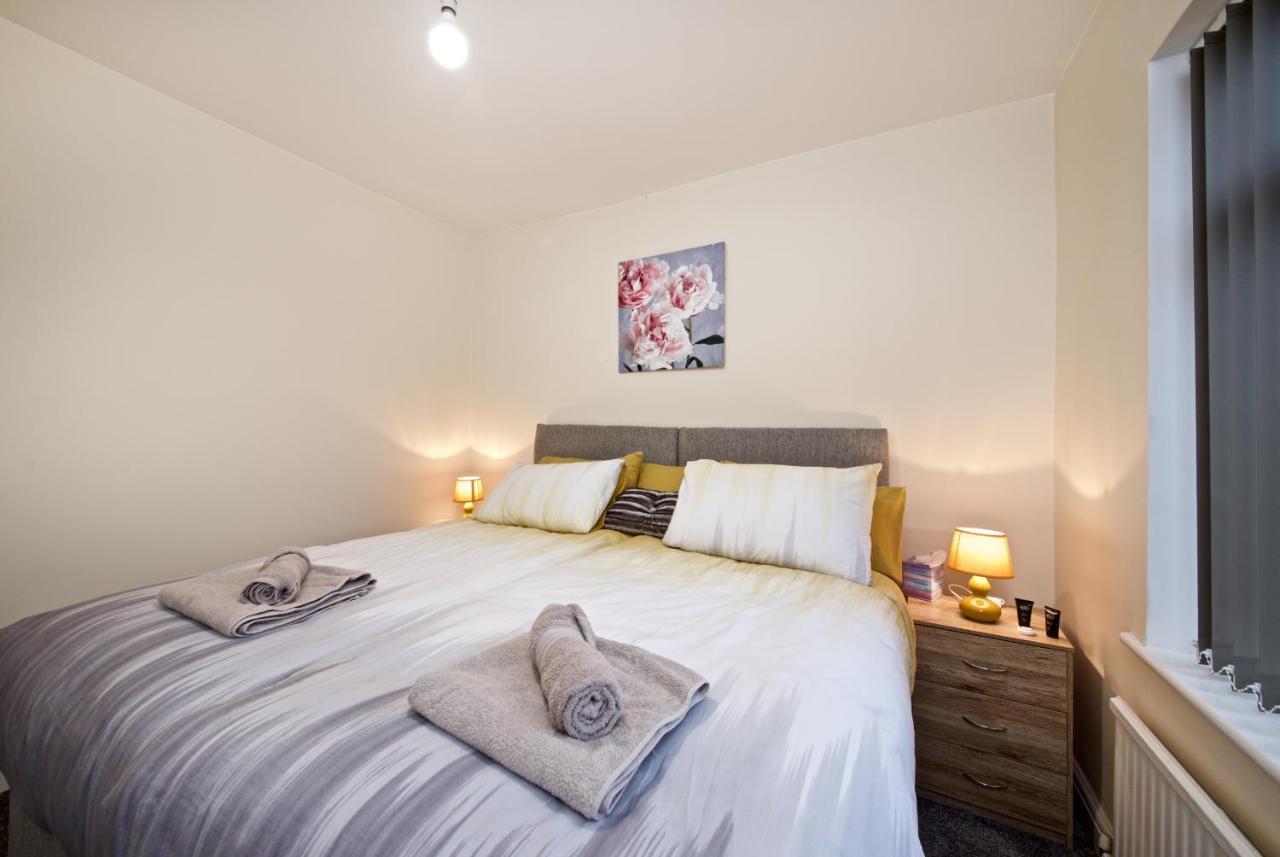 Beautiful Cozy Home With Free Parking Manchester Buitenkant foto