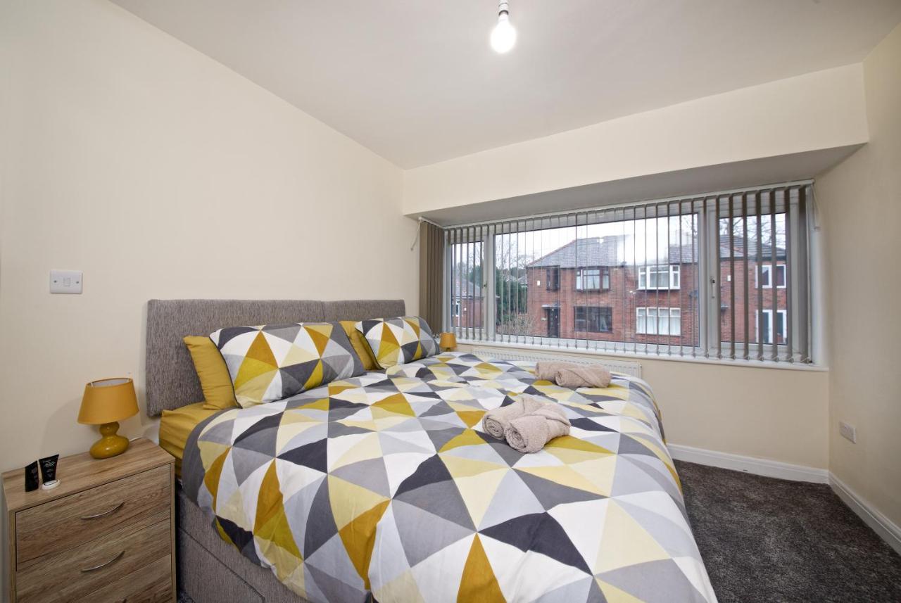 Beautiful Cozy Home With Free Parking Manchester Buitenkant foto