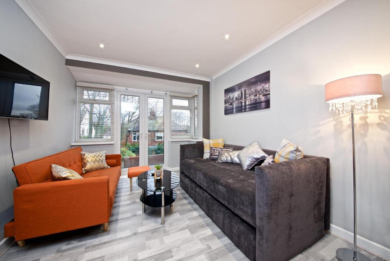Beautiful Cozy Home With Free Parking Manchester Buitenkant foto