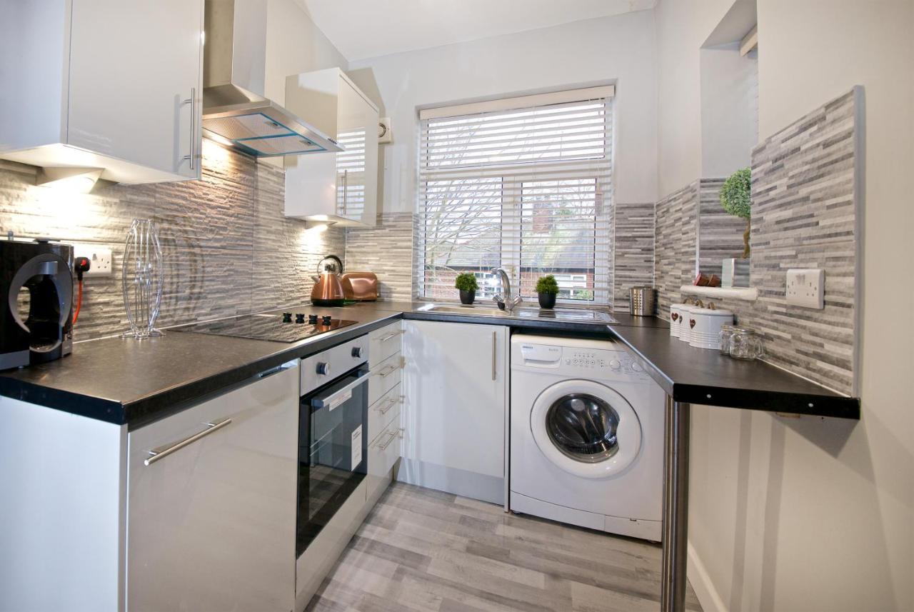 Beautiful Cozy Home With Free Parking Manchester Buitenkant foto