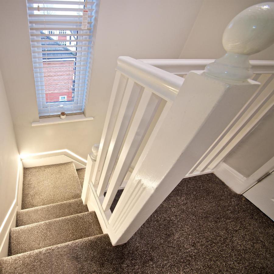 Beautiful Cozy Home With Free Parking Manchester Buitenkant foto
